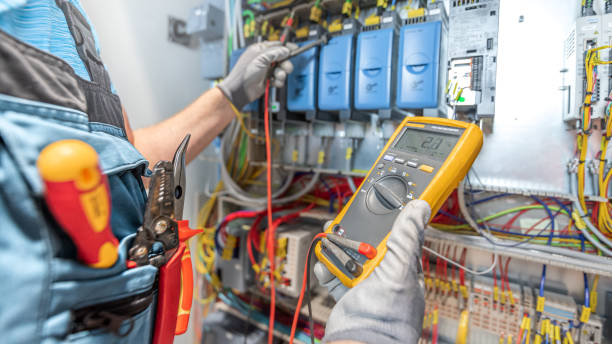 Best Local Electrician Companies  in Elyria, OH